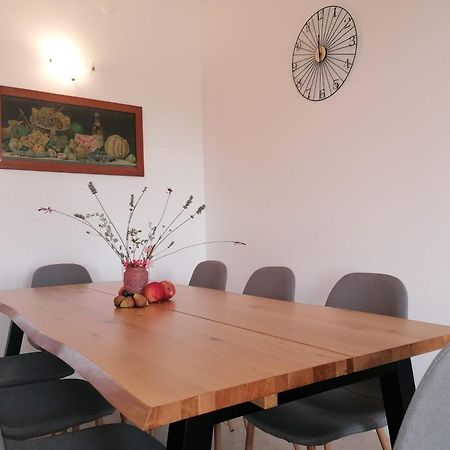 Vila Dubravka - Schoen Und Komfortabel Inmitten Von Olivenbaeumen Und Weinbergen Mit Whirlpool Valtura Eksteriør bilde