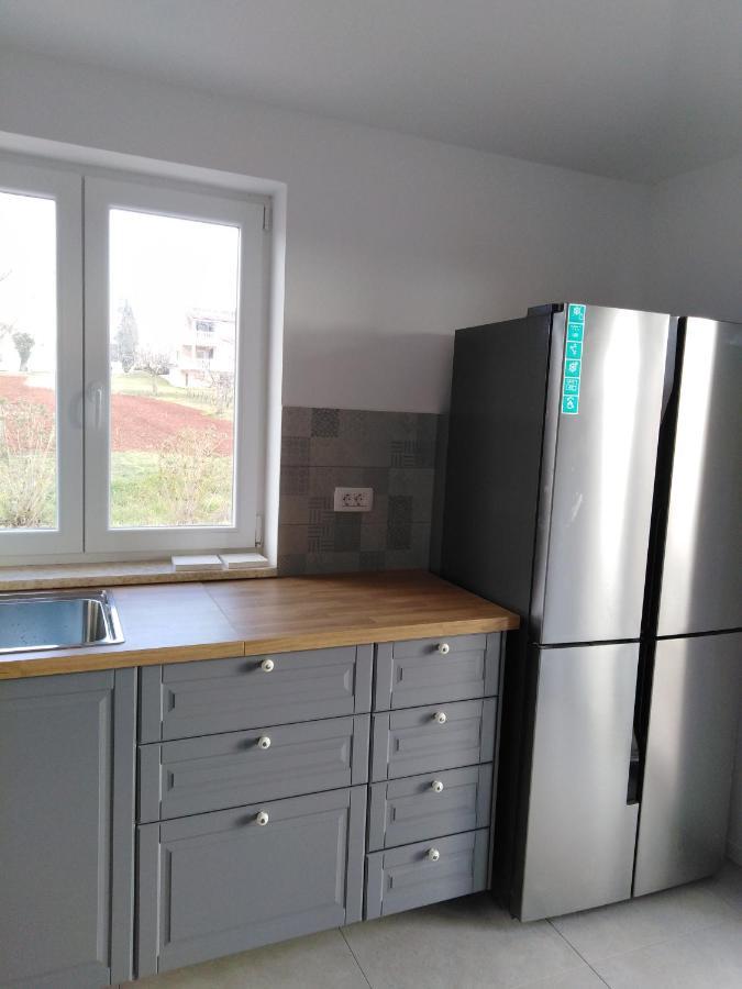 Vila Dubravka - Schoen Und Komfortabel Inmitten Von Olivenbaeumen Und Weinbergen Mit Whirlpool Valtura Eksteriør bilde